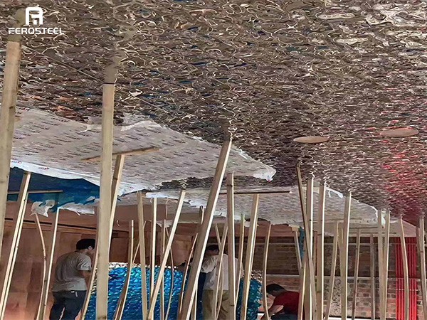 Método de instalación de techo de chapa de acero inoxidable con ondulación de agua