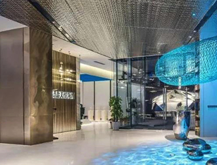 Proyecto de techo con lámina de efecto ondulación de agua.